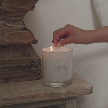 iKou - aromatherapy candle - peace - Haus of Alma