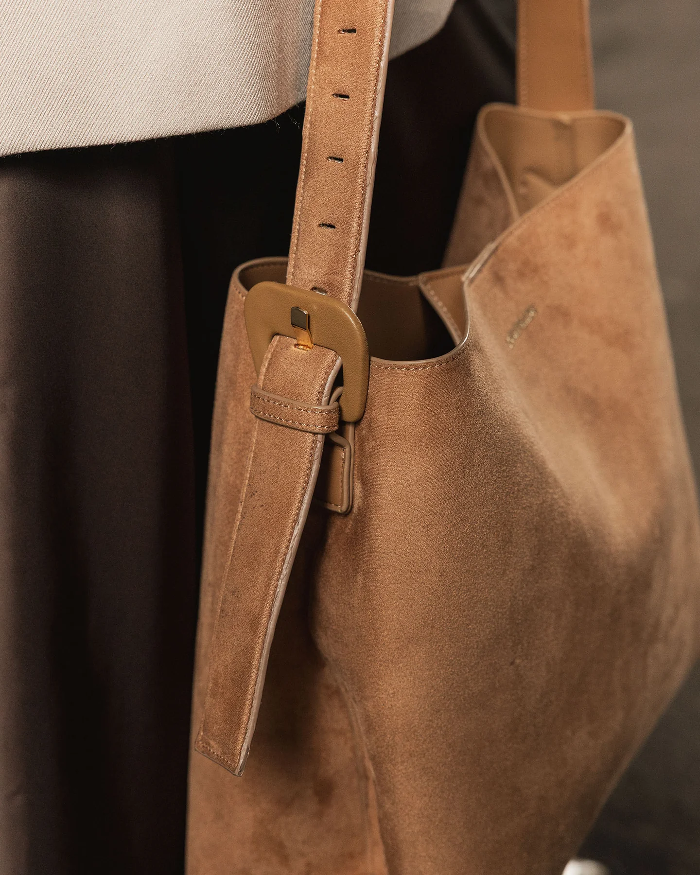 louenhide - peyton everyday pouch suedette set - honey - Haus of Alma